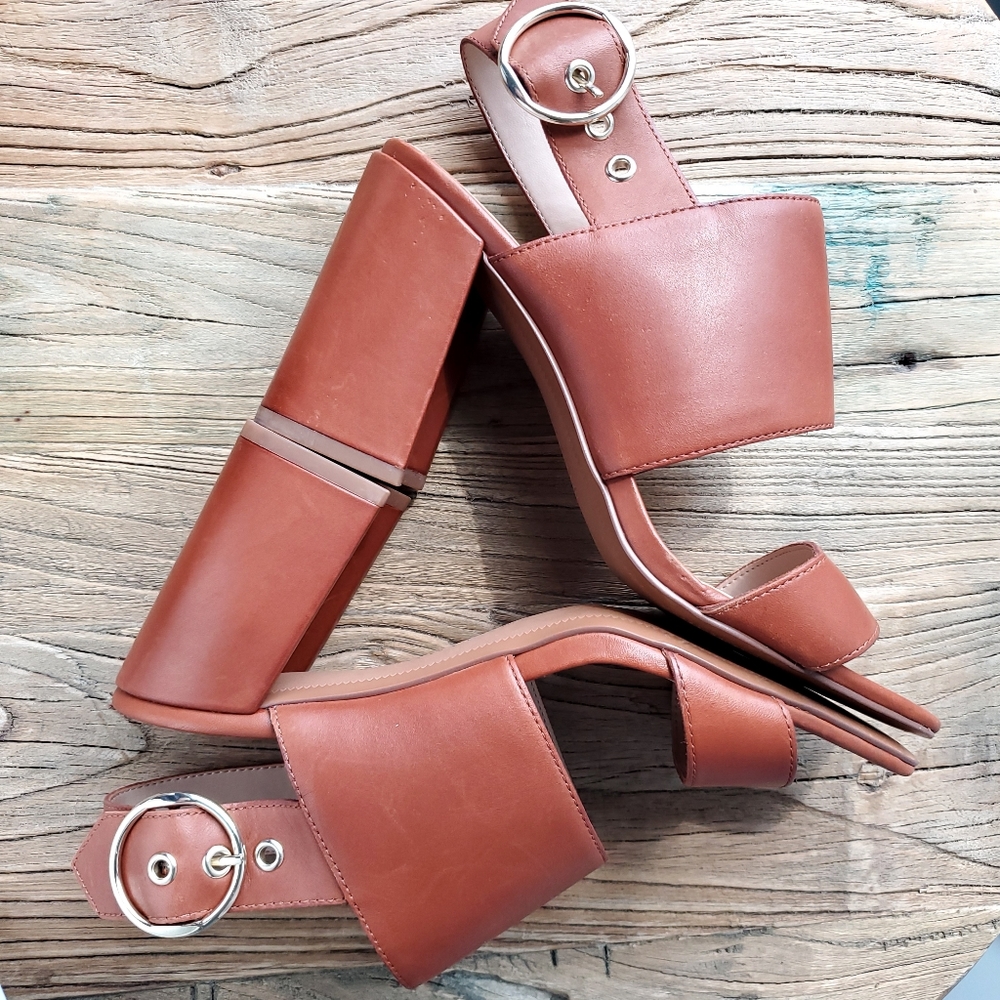 Banana Republic Women's Brown Leather Chunky Heel Open Toe Sandal Size 9